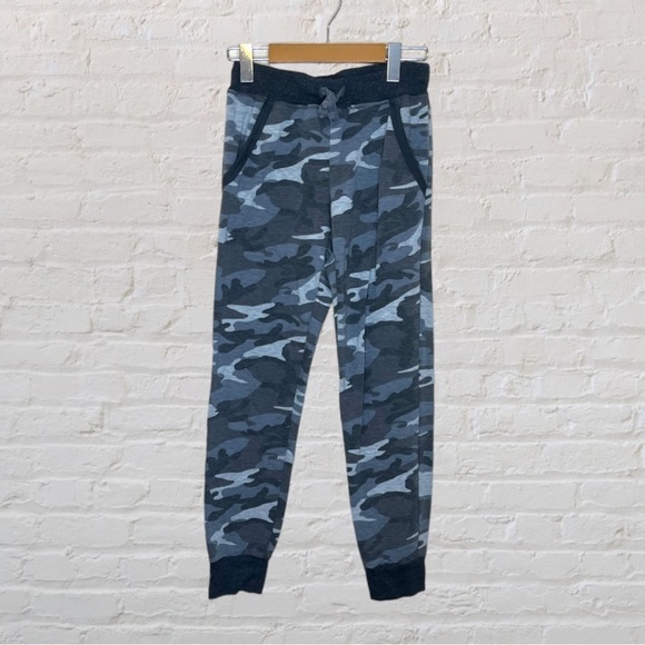 T2 Love Lightweight Camo Lounge Set - Picture 2 of 2